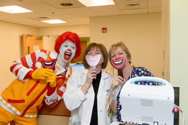 13 - UMassRonald-064.jpg